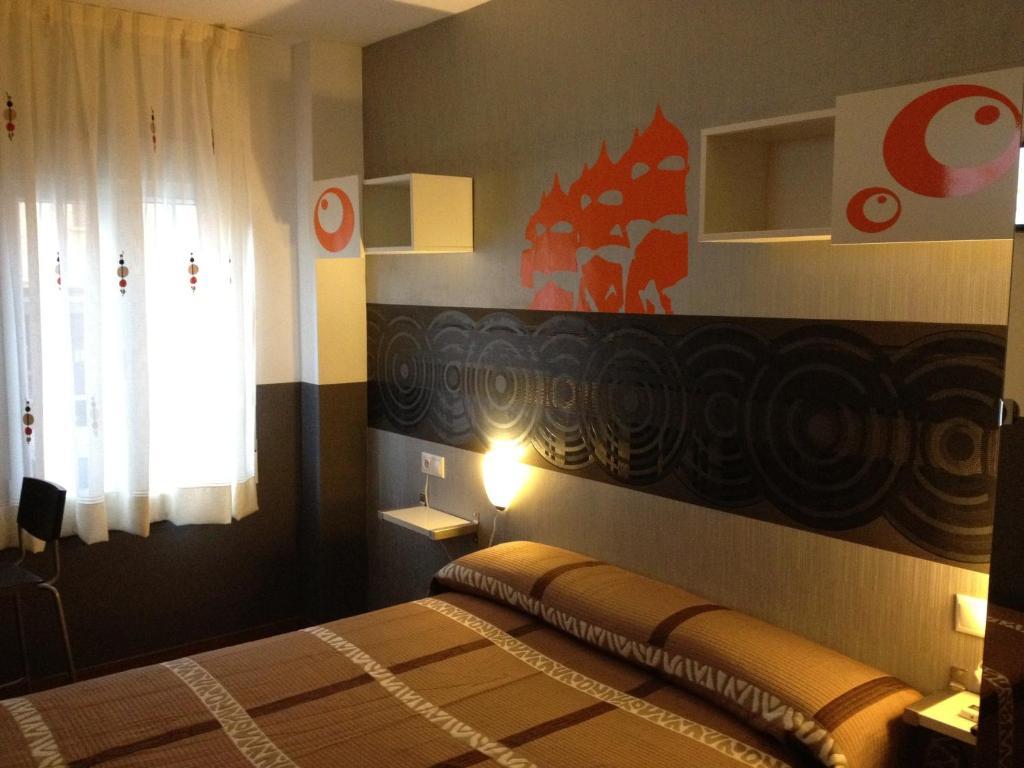 Hostal Gaudi Cuenca 쿠엥카 객실 사진